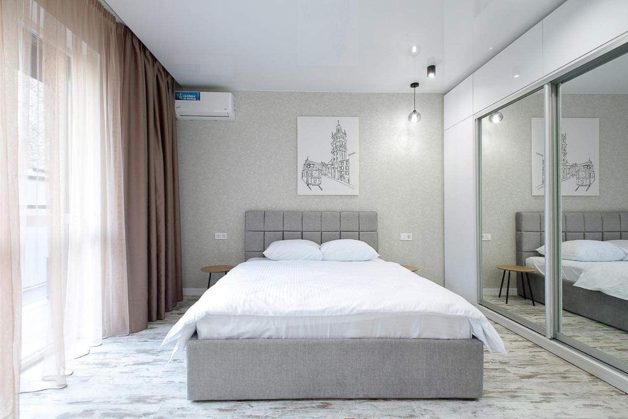 Апартаменты Luxury Nest Lviv Center Экстерьер фото